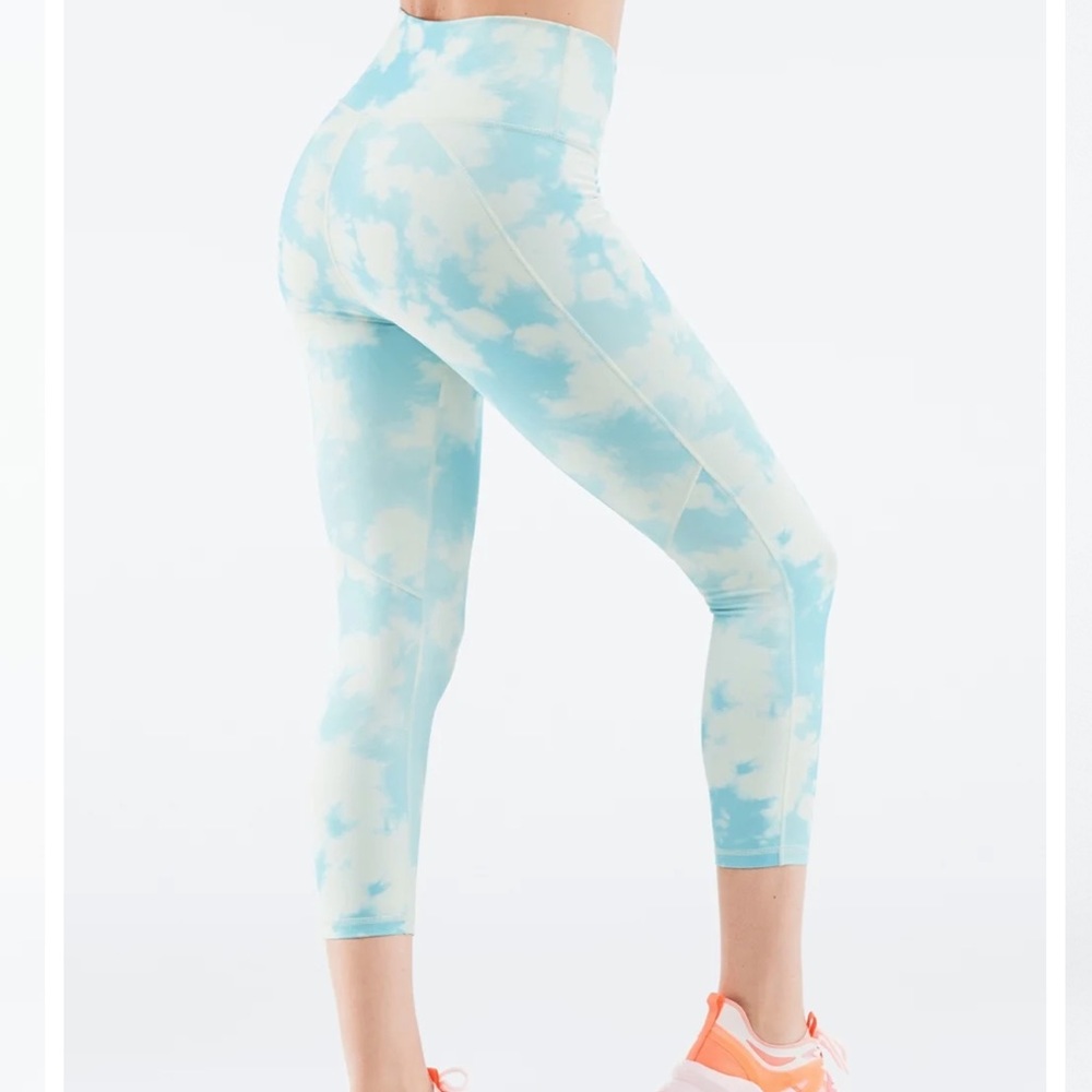Fabletics PowerHold High-Waisted Capri Cloud Print Yoga Pants Size S
